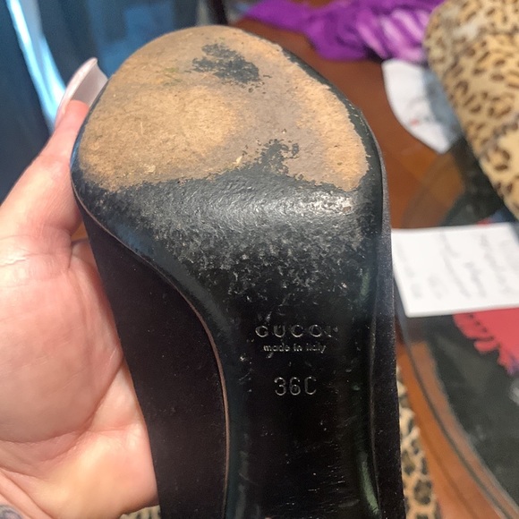 Gucci- authentic beautiful satin and bow shaped crystals size 36 or 6 in USA - Picture 5 of 5